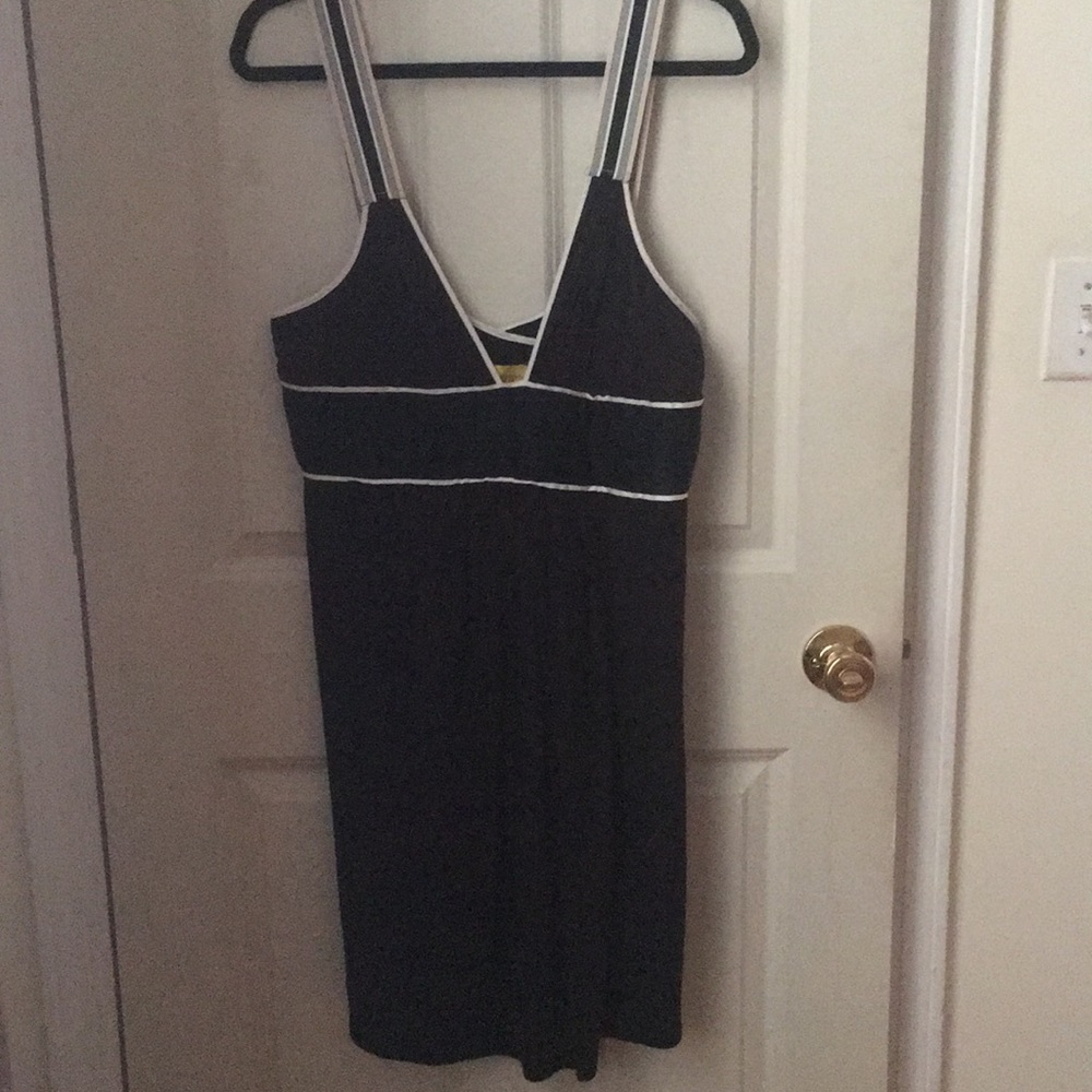 Black dress, 12